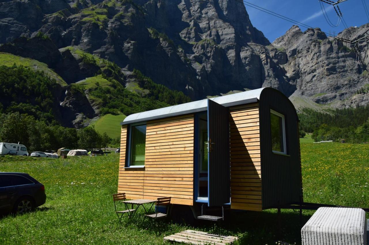 Campingplatz Mit Restaurant & Sportarena Leukerbad Exteriér fotografie